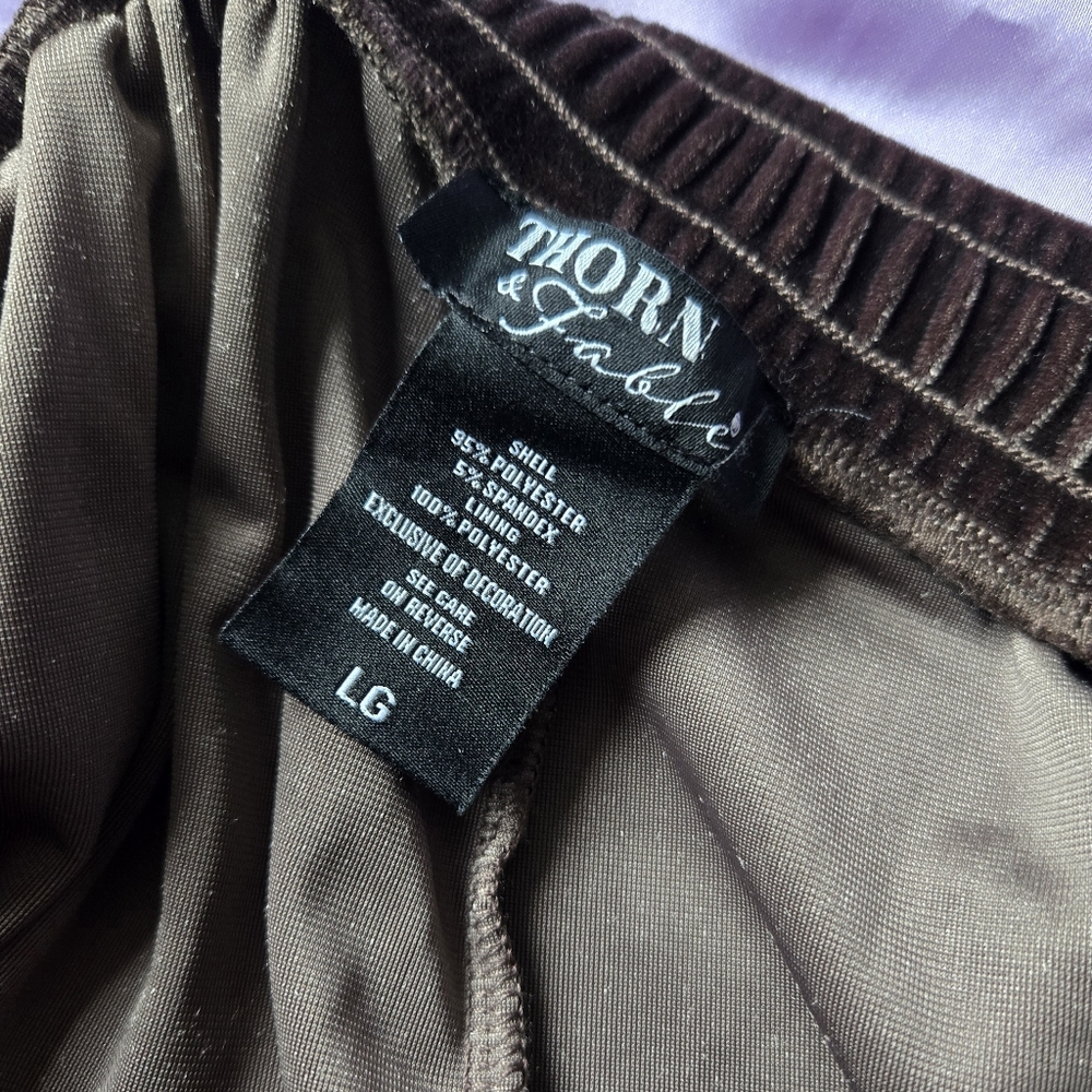 Thorn & Fable Velveteen Ghost Lounge Shorts - Picture 5 of 6